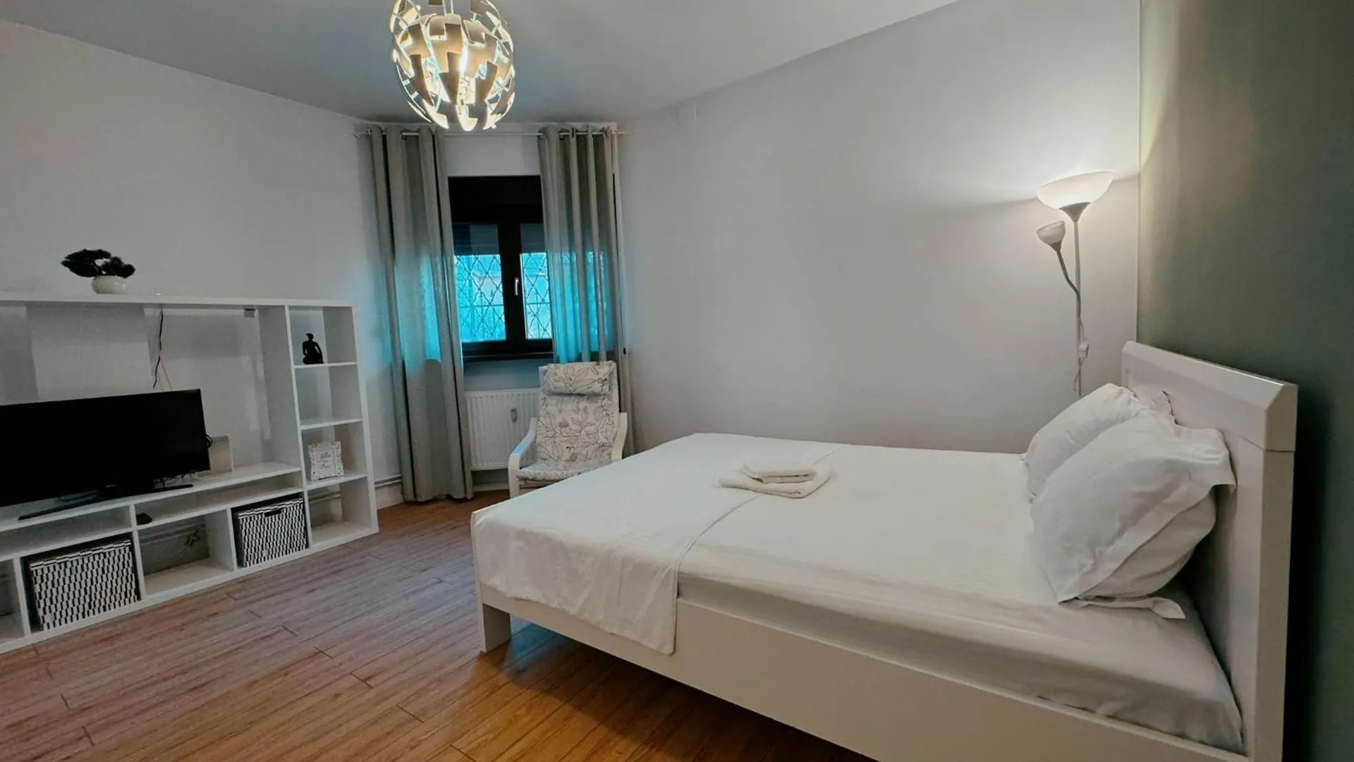 Abbey Inn Romana location