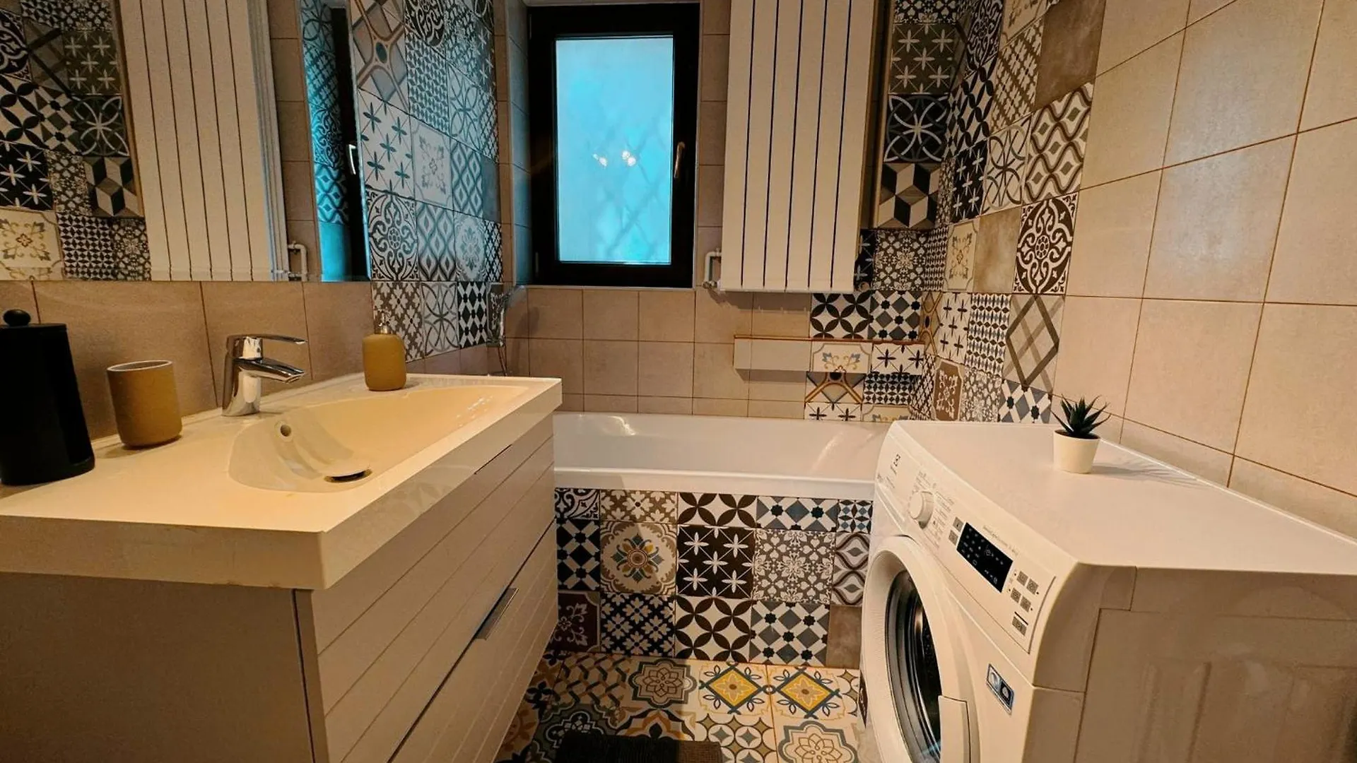 Apartman Abbey Inn Romana Bukarest Románia